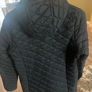 Thermoball northface women’s parka